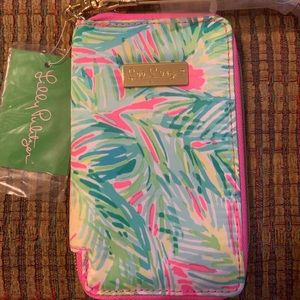 New Lilly Pulitzer wristlet